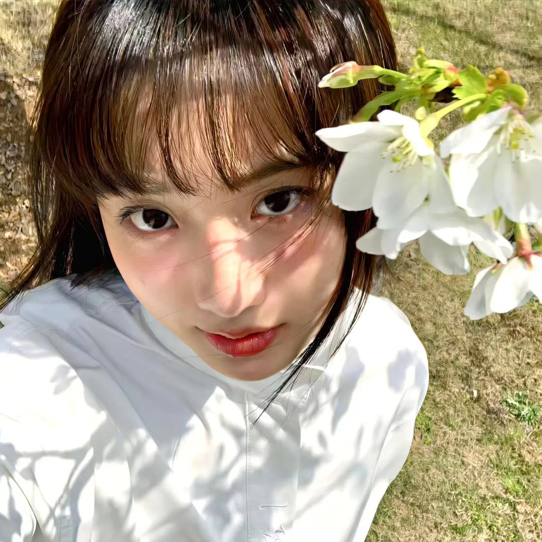 慈善晚宴实拍：老艺术家孙女晒豪宅名表，人设崩塌